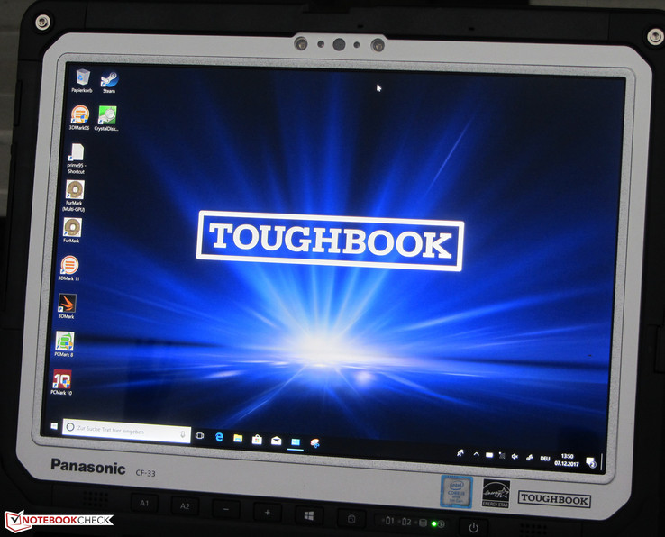 The Toughbook outdoors (with the sky being completely overcast)