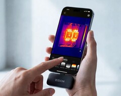 Rision’s latest thermal imaging camera uses the smartphone camera to improve image quality.