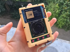 The Raspberry Pi Zero-based DAP with a 4,000mAh battery (pictured) is expected to run for 10 to 14 hours on a single charge. (Image source: u/Der6FingerJo via r/DigitalAudioPlayer)