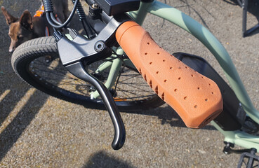 Fins on the handle of the Touroll B2 e-bike