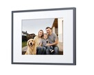 The Ugreen Gallery picture frame shows photos on a 13.3" E Ink Spectra 6 display.