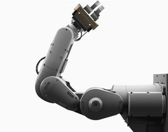 Daisy&#039;s robotic arm is able to tear down up to 200 handsets per hour. (Source: Apple)