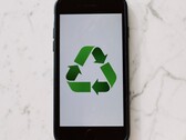 Old mobile phones can be used for environmentally friendly new IT concepts.