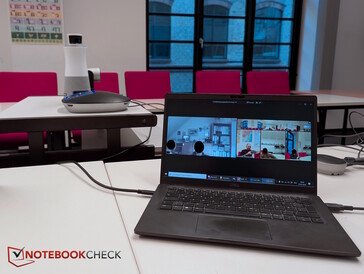 Good image quality (right half of the laptop screen)