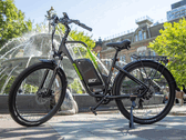 The Greenworks 80V Venture 27.5-inch commuter e-bike offers up to 22 miles (34.5 km) range on a single charge (Image source: Greenworks)