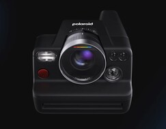 The new 3-element autofocus lens (Image Source: Polaroid)