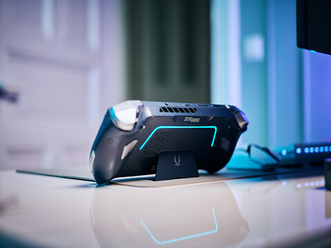 Zotac Zone (early review) - insane 120Hz OLED and class-leading inputs!