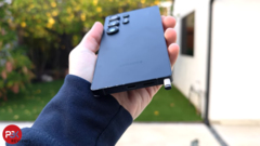 The S25 Ultra post-drop test. (Image source: PBKReviews via YouTube)