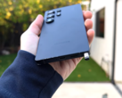 The S25 Ultra post-drop test. (Image source: PBKReviews via YouTube)