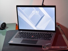Lenovo's New ThinkPad X1 Carbon is Smaller, Lighter, and AI-Ready