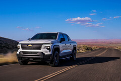 Chevrolet&#039;s SIlverado EV WT received an impressive 450-mile EPA range rating. (Image source: Chevrolet)