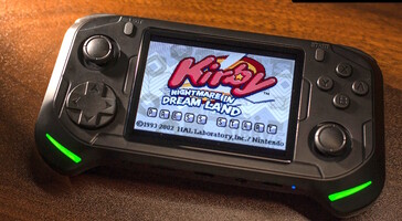 The Abxylute E1 console can run classic games on its 640 x 480 LCD screen. (Image source: Abxylute)