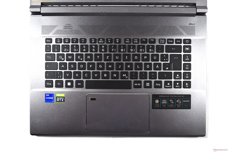 Acer Predator Triton 500 SE: keyboard area