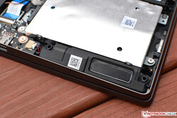 The 2W speakers fire downward toward the surface and sound quite good. The 2W speakers fire downward toward the surface and sound quite good.