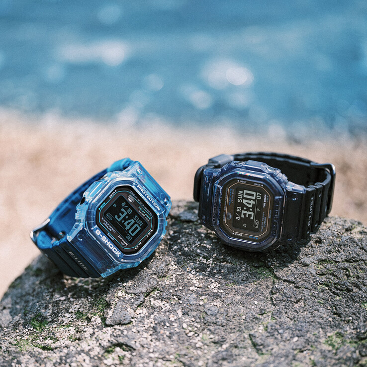 From left: Casio GBX-H5600-2, GBX-H5600-1.
