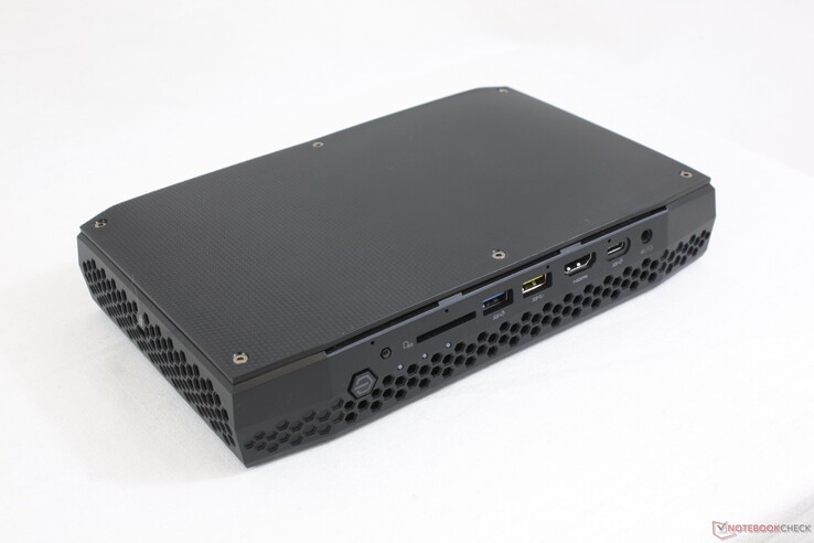 stak opnåelige Sidst Intel Hades Canyon NUC8i7HVK (i7-8809G, Radeon RX Vega M GH) Mini PC Review  - NotebookCheck.net Reviews