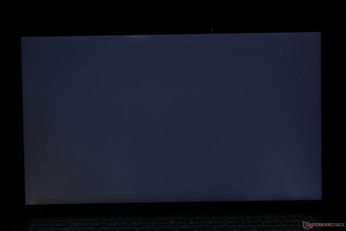 Minor uneven backlight bleeding along the top edge