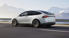 The Model X in motion (image: Tesla)