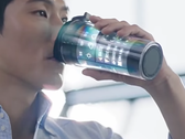 Smart coffee cup featuring flexible display technology (Source: Samsung Display)