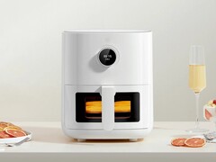 The Xiaomi Smart Air Fryer Pro 4L has a transparent window. (Image source: Xiaomi)