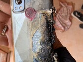 The destroyed OnePlus Nord 2 in question. (Image: @suhitrulz/Twitter)