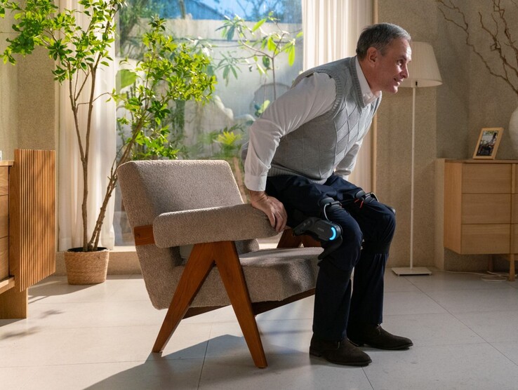 A motivating factor behind Dnsys's exoskeletons is the desire to enhance personal mobility. (Image source: Dnsys)