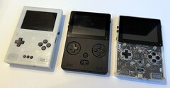 The first prototype of the Game Bub on the left still had three buttons (Image source: Eli Lipsitz)