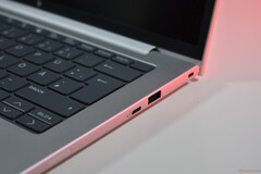 The right side of the HP EliteBook 8 G1a 14 (image source: Benjamin Herzig)
