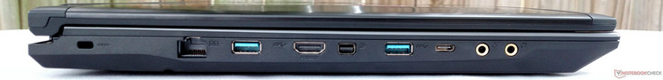 Right: Kensington lock, ethernet, USB 3.0, HDMI 1.4, DisplayPort 1.2, USB 3.0, USB 3.1 (Gen 1) Type-C, microphone out, S/PDIF HiFi DAC