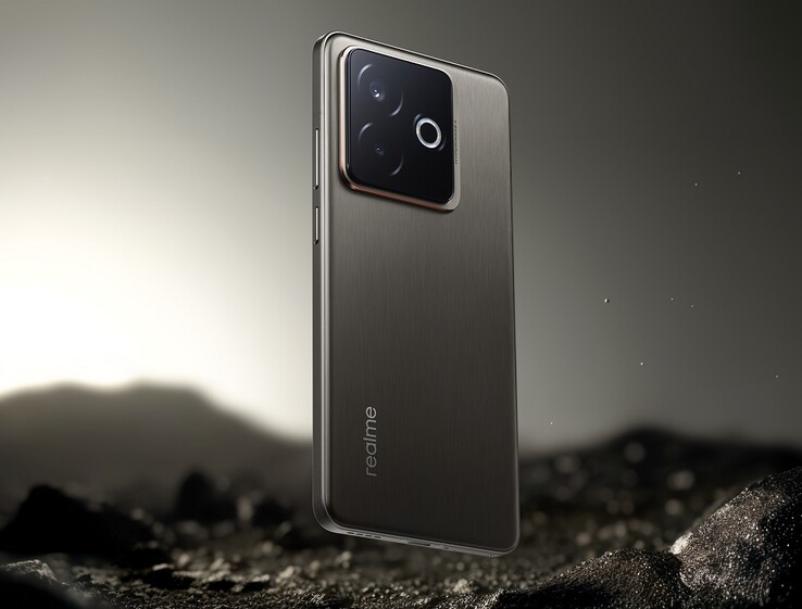 The Realme GT7 Pro Racing Edition, Star Trail Titanium colour (Image source: Realme account, Weibo)