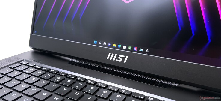 My First RTX 4060 Gaming Laptop! MSI GP77 Review 