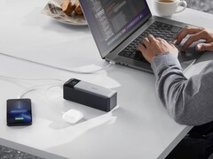 The Anker 737 Power Bank (PowerCore 24K) can charge gadgets at up to 140W. (Image source: Anker)