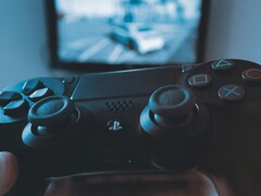 A Reddit user claims to have found the &quot;ultimate solution&quot; to stick drift. (Image source: Jaroslav Nymburský via Pexels)