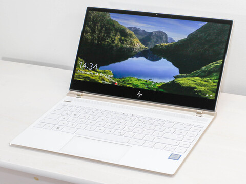 Slim, small, light. The Spectre i7-8550U.