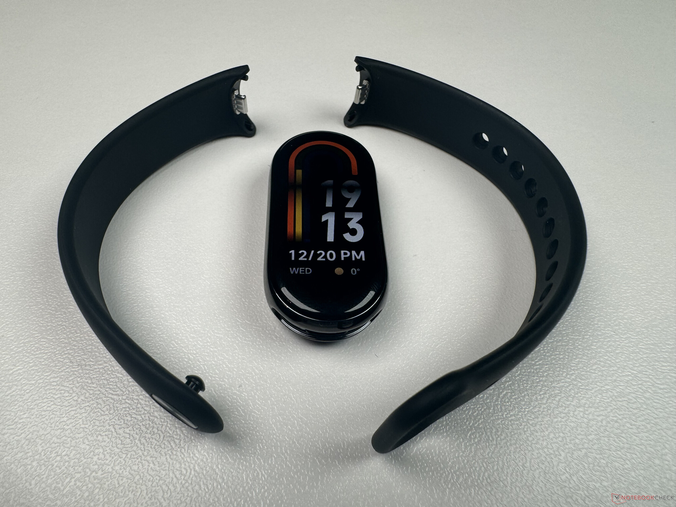 Xiaomi Smart Band 8 Pro officialisé : il ressemble à une Apple Watch