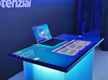 Machine that offers buying advise in the Intel Experience Store (image source: Benjamin Herzig)