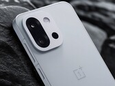 The OnePlus 13T. (Image Source: Han Sir on Weibo)