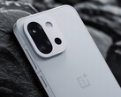 The OnePlus 13T. (Image Source: Han Sir on Weibo)