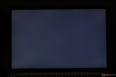 No major uneven backlight bleeding