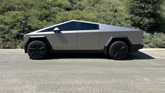 Cybertruck with the new Aero Covers (Image source: gmembersonly/Reddit)