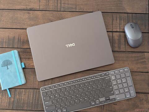 Dell Pro 7 14 P714260 review: Sticking with Intel has its advantages