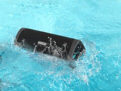The EarFun UBOOM L portable Bluetooth speaker is waterproof, with an IP67 rating. (Image source: EarFun)