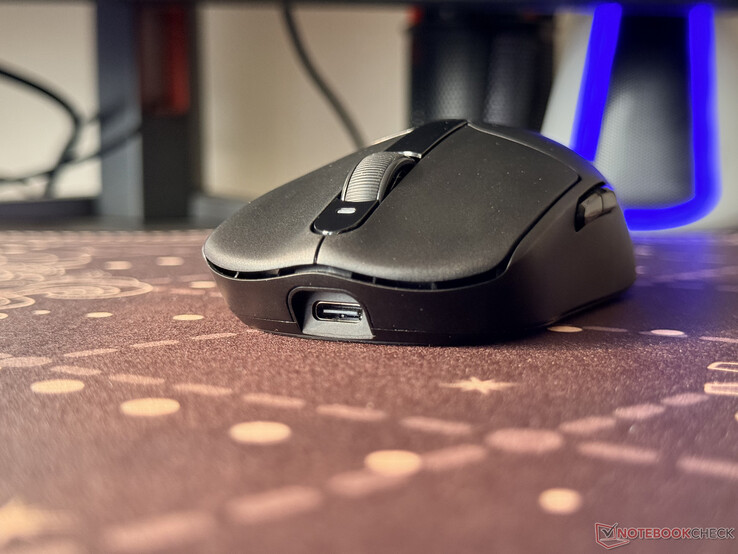 The Dash Ultra recharges via the Type C port found on the front