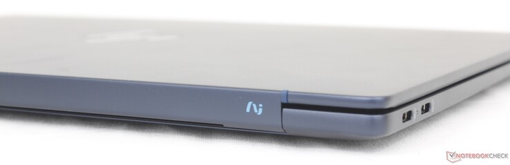 Rear: No ports