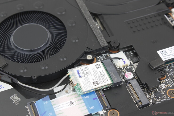 Removable MediaTek MT7925 WLAN module for Wi-Fi 7 and Bluetooth 5.4 connectivity