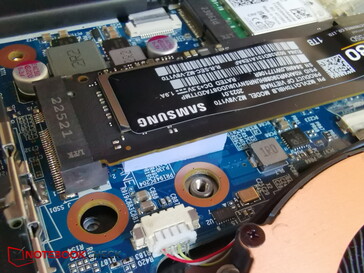 Cooling pad beneath the SSD