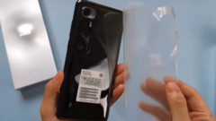 The &quot;Mi 10 Ultra&quot; is unboxed. (Source: Weibo via YouTube)