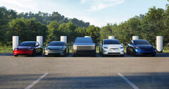Model Y, Cybertruck, Model 3 and Model S/X lined up at a Supercharger station. (Image source: Tesla)