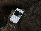 Zinwa is preparing to launch a Blackberry-esque smartphone (Symbolic image, source: Thai Nguyen via Unsplash)