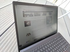 ExpertBook B1 - Outdoor use